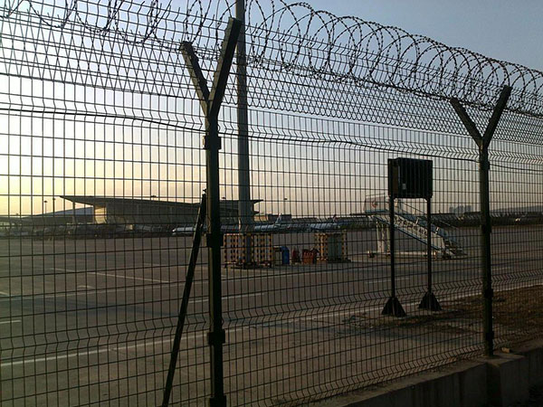 機(jī)場護(hù)欄網(wǎng)圖片2