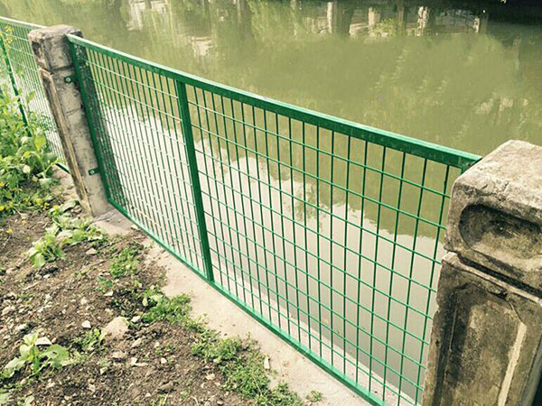 水庫(kù)圍欄圖片1