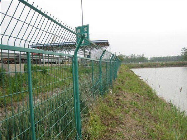 水庫(kù)圍欄圖片2