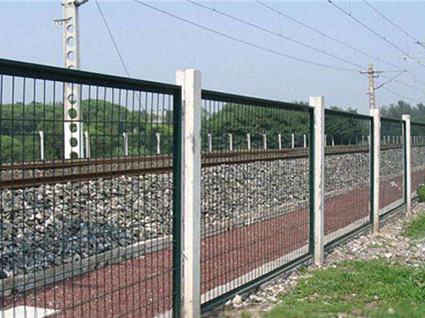 鐵路護(hù)欄網(wǎng)圖片2